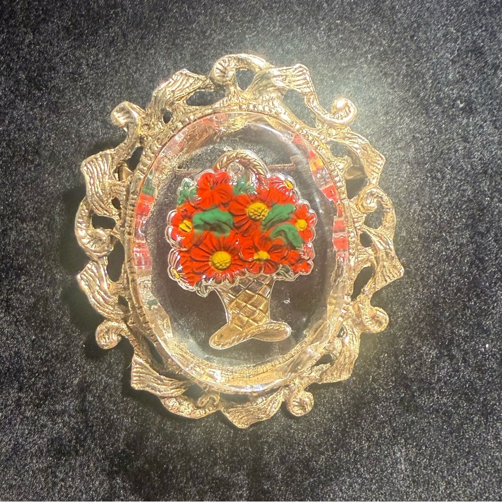 Vintage Floral Basket Brooch Gold Tone Lucite Resin Cameo Style Red Flowers